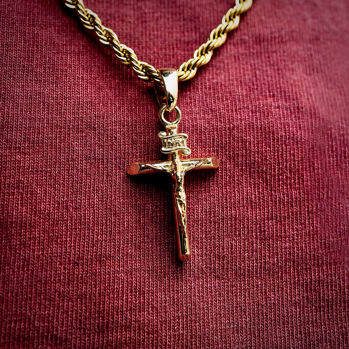Crucifix Cross Pendant in Yellow Gold