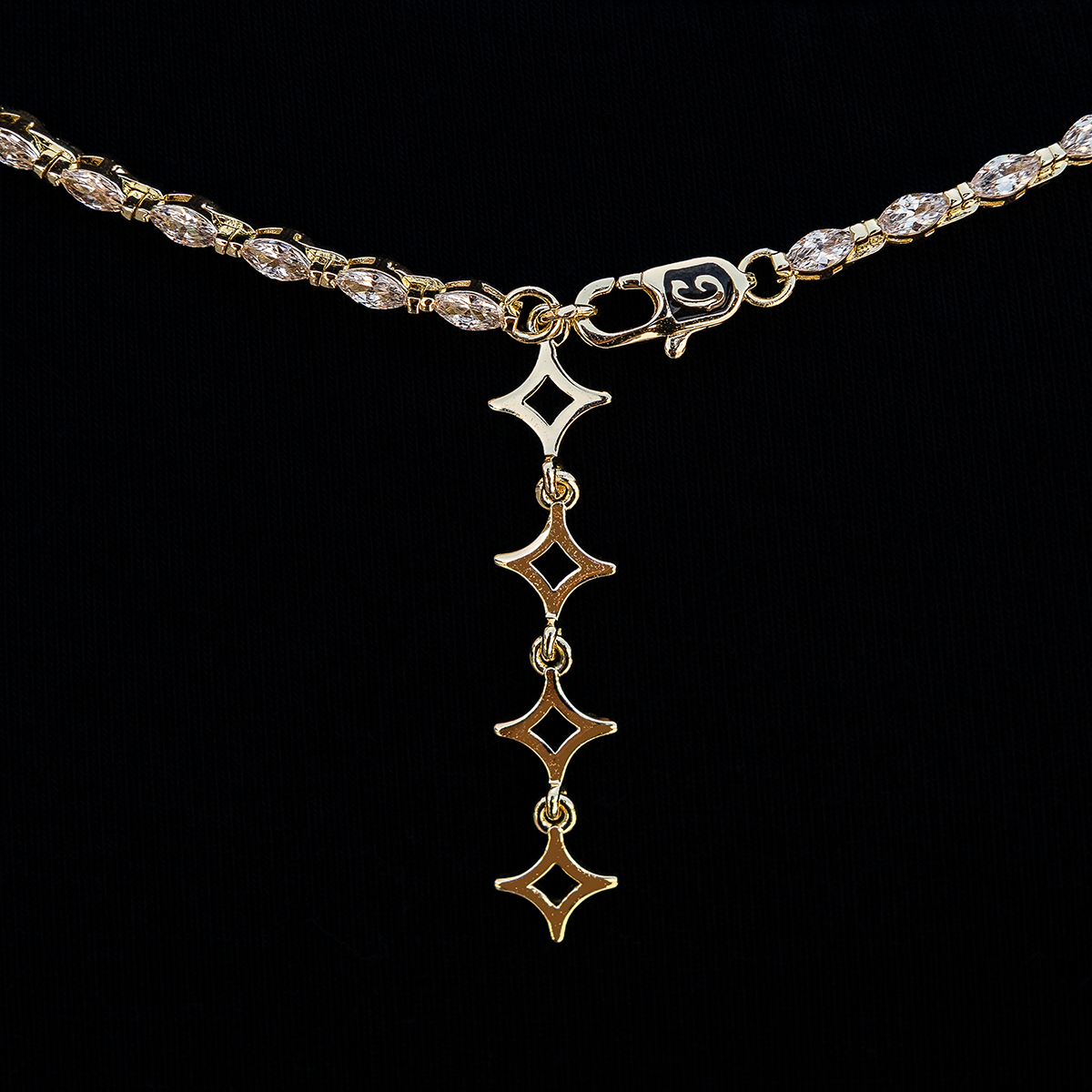 Diamond Marquise Stone Lariat Necklace in Yellow Gold