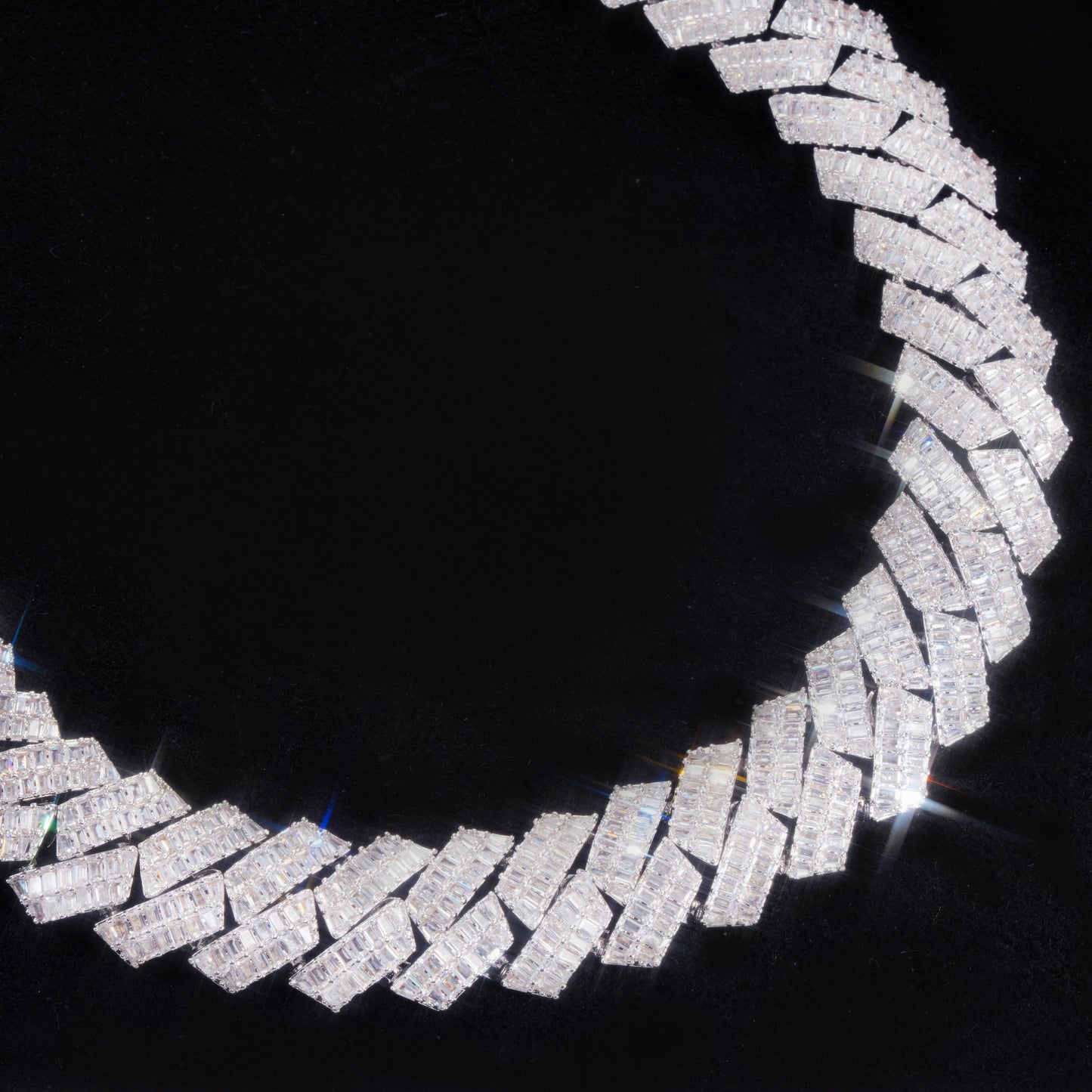 16MM 2-ROW CURVED CLASP BAGUETTE PRONG CUBAN CHAIN