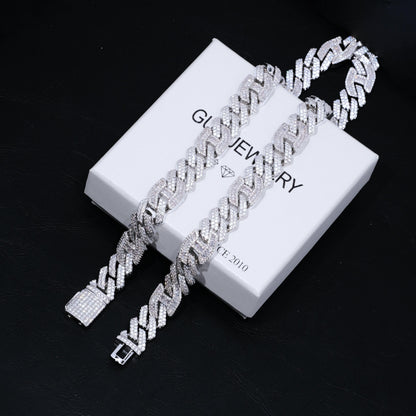 15mm Prong Baguette Curb Chain White Gold