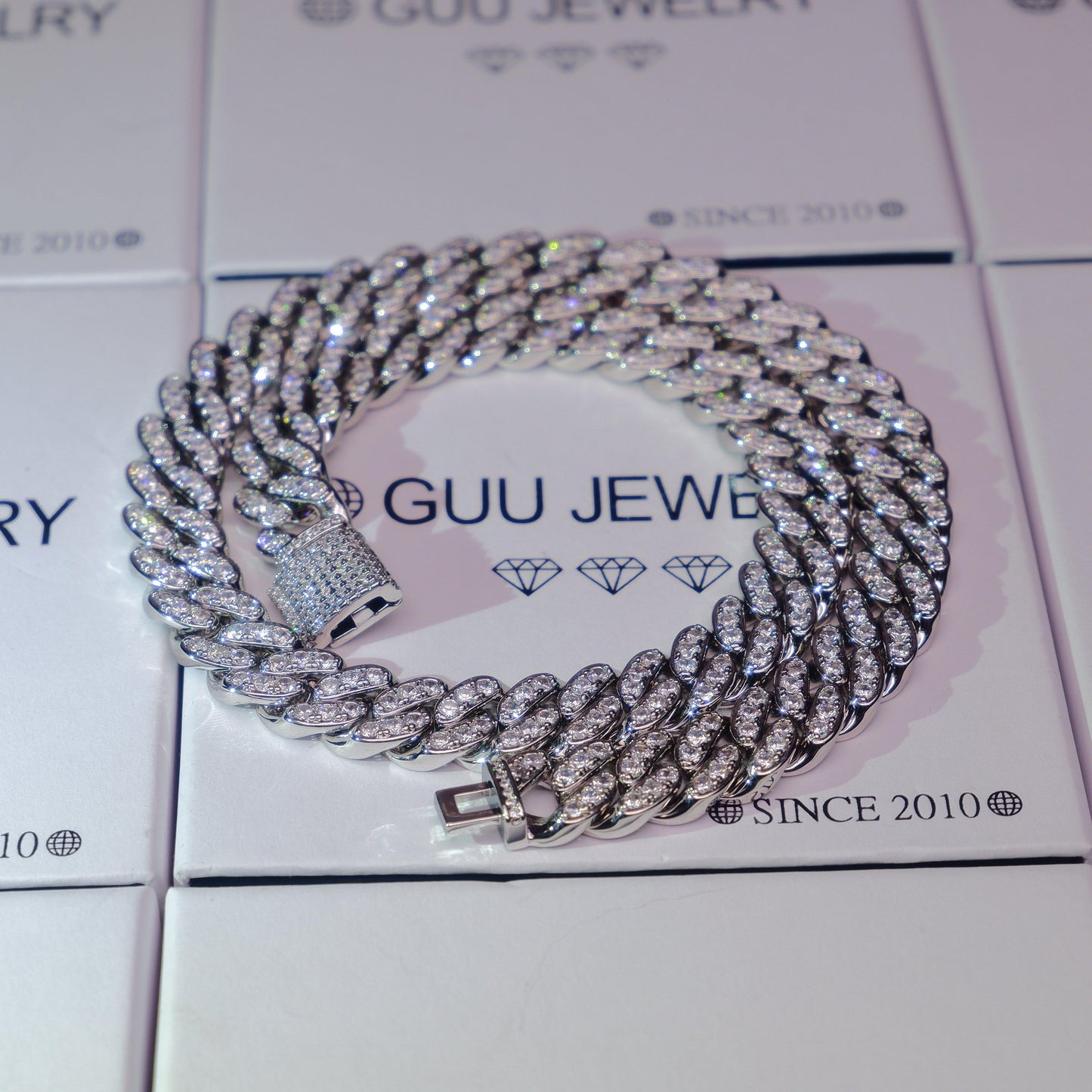 13mm 18K White/Gold-Plated Seamless Iced Cuban Chain