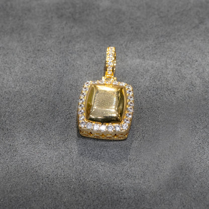 Mens Jewelry - Iced Out VVS Gem Style Pendant | 20 Grams
