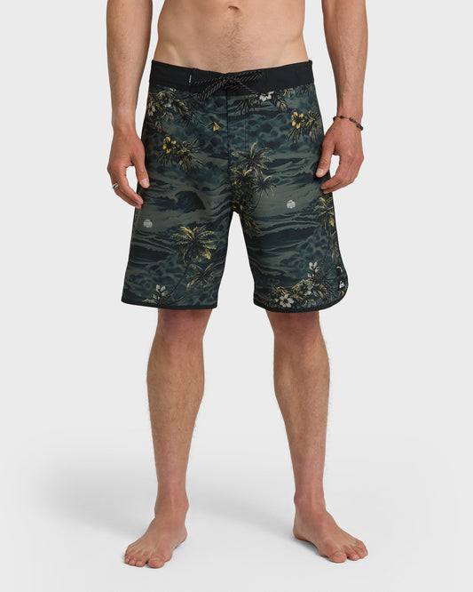 Hi Sundown Scallop 19" Boardshorts - Black