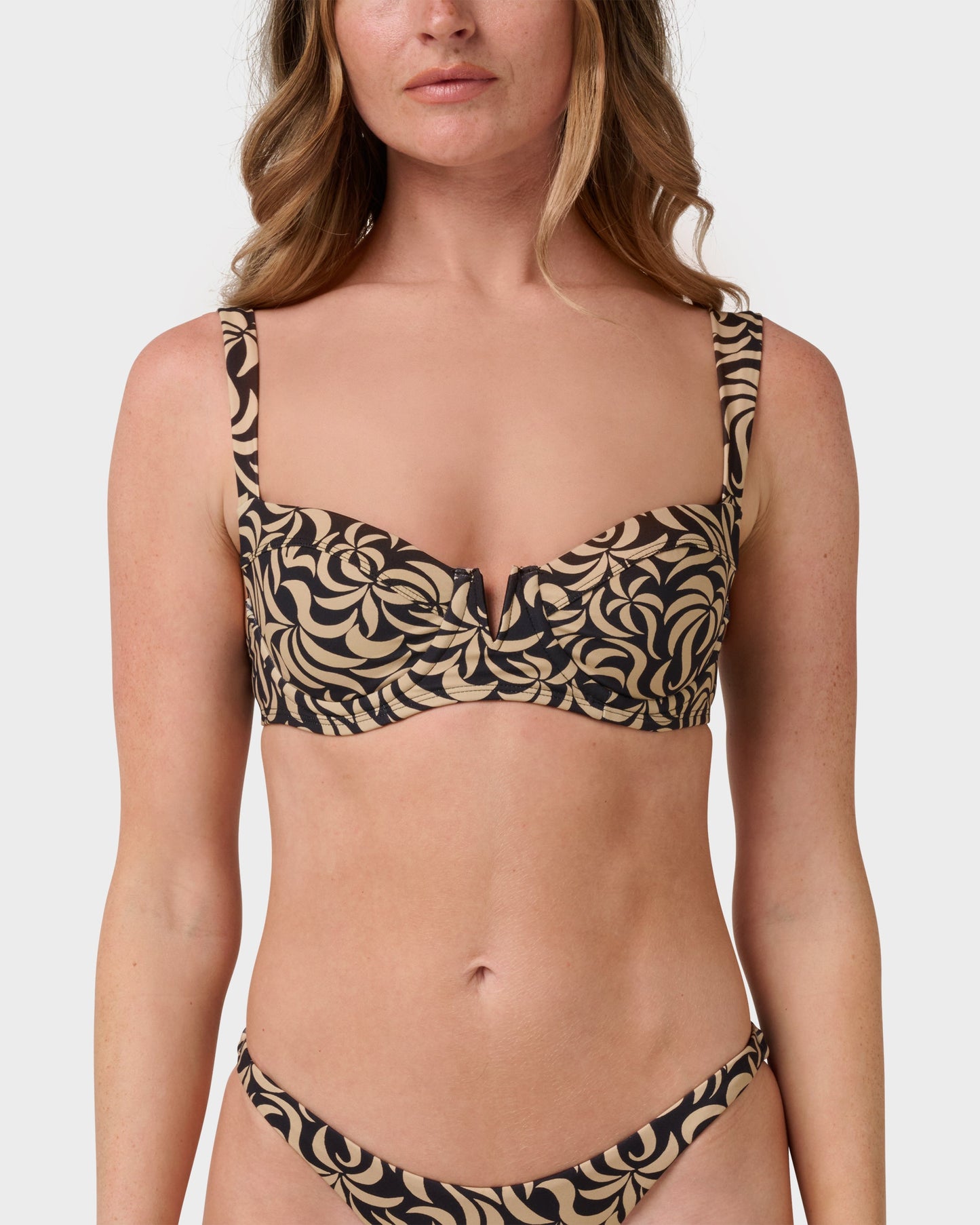 Sonny Shaping Up Underwire V-Cut Bikini Top