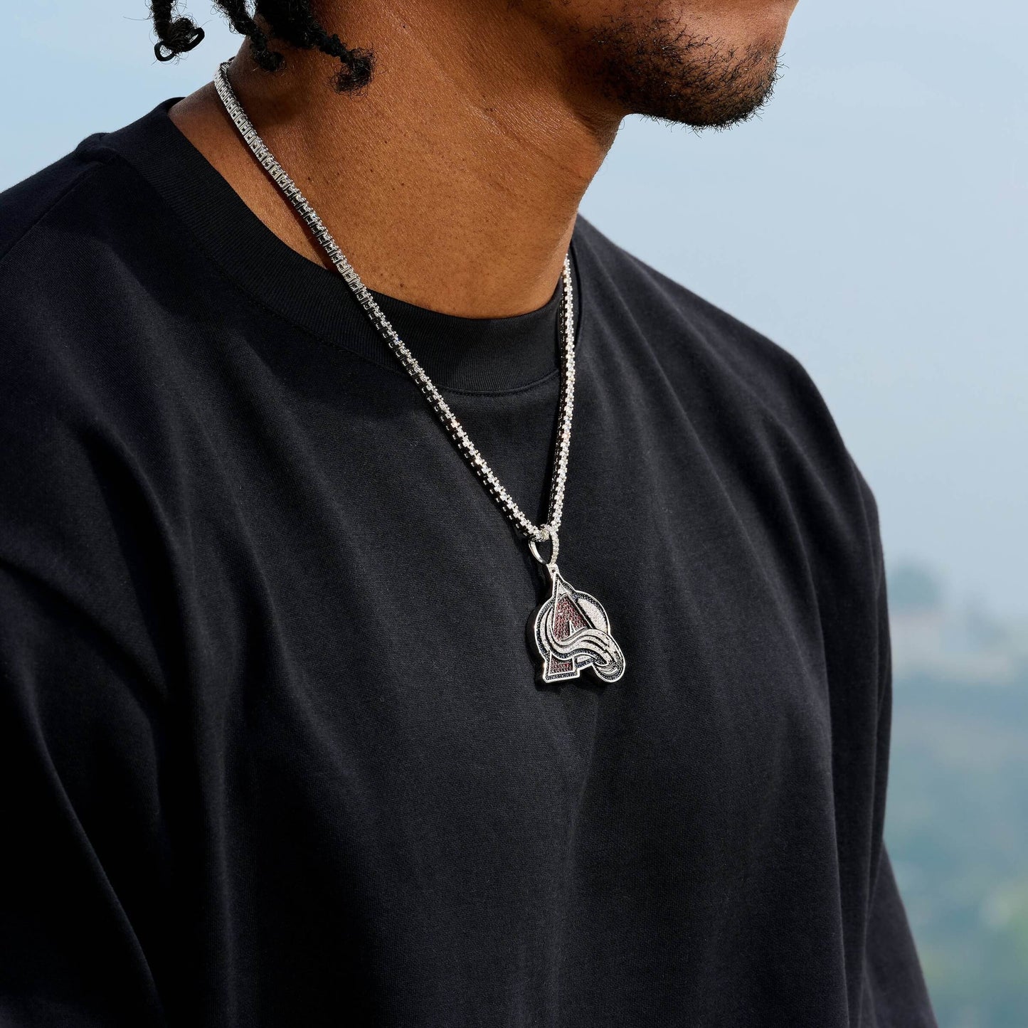 Colorado Avalanche Official NHL Logo Pendant in White Gold