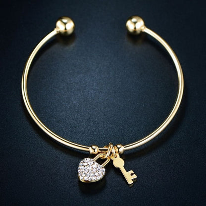 18K Gold Plated Love Lock Bangle